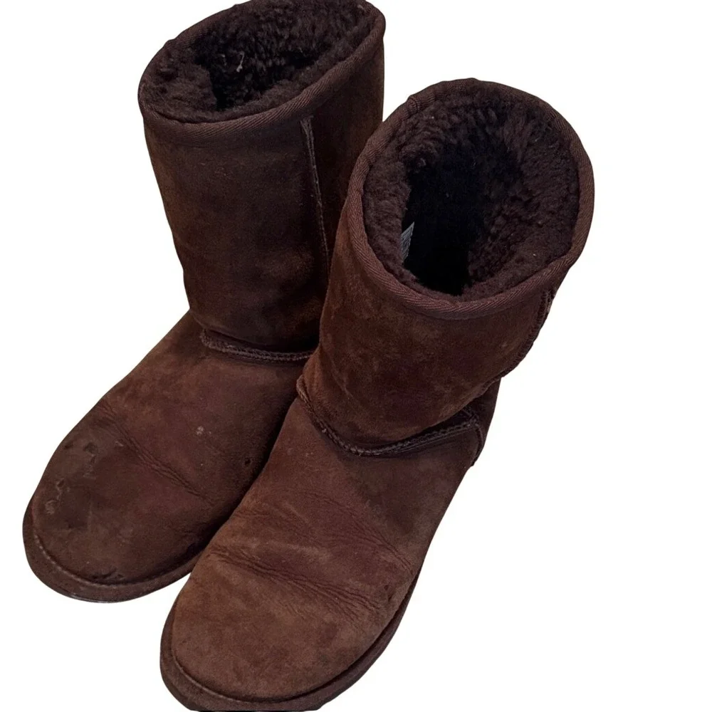 UGG‎ Australia Classic Short Boots Chocolate Brown Suede Sheepskin Lined Women